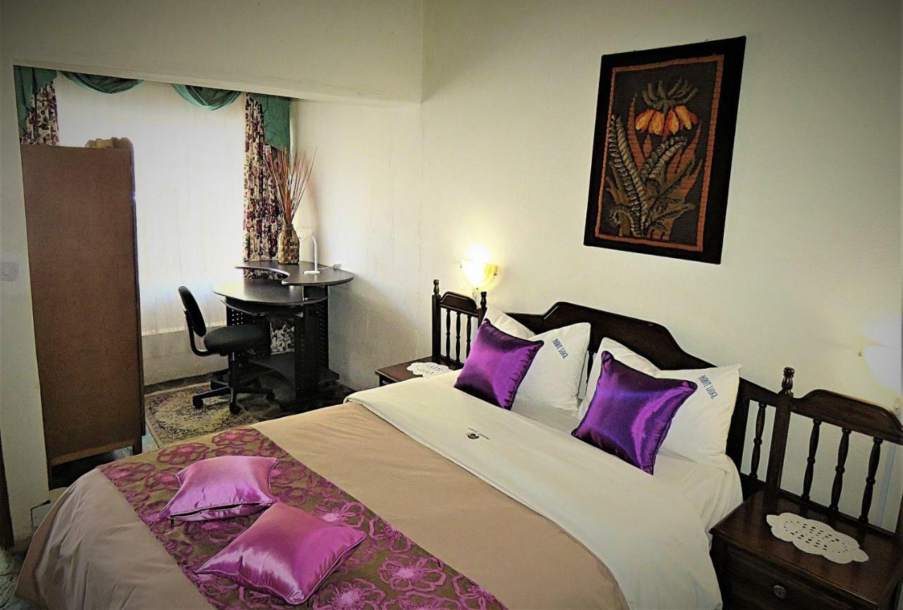 Parrot Lodge Bulawayo Eksteriør billede